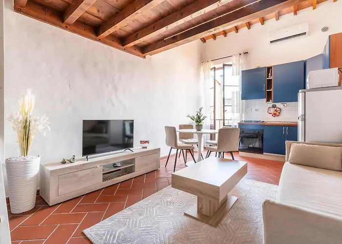 Piazza Santo Spirito Appartamento con 2 Camere Matrimoniali